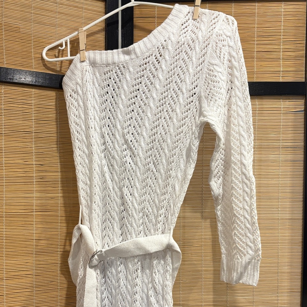 Elegant White Knit Sweater Dress